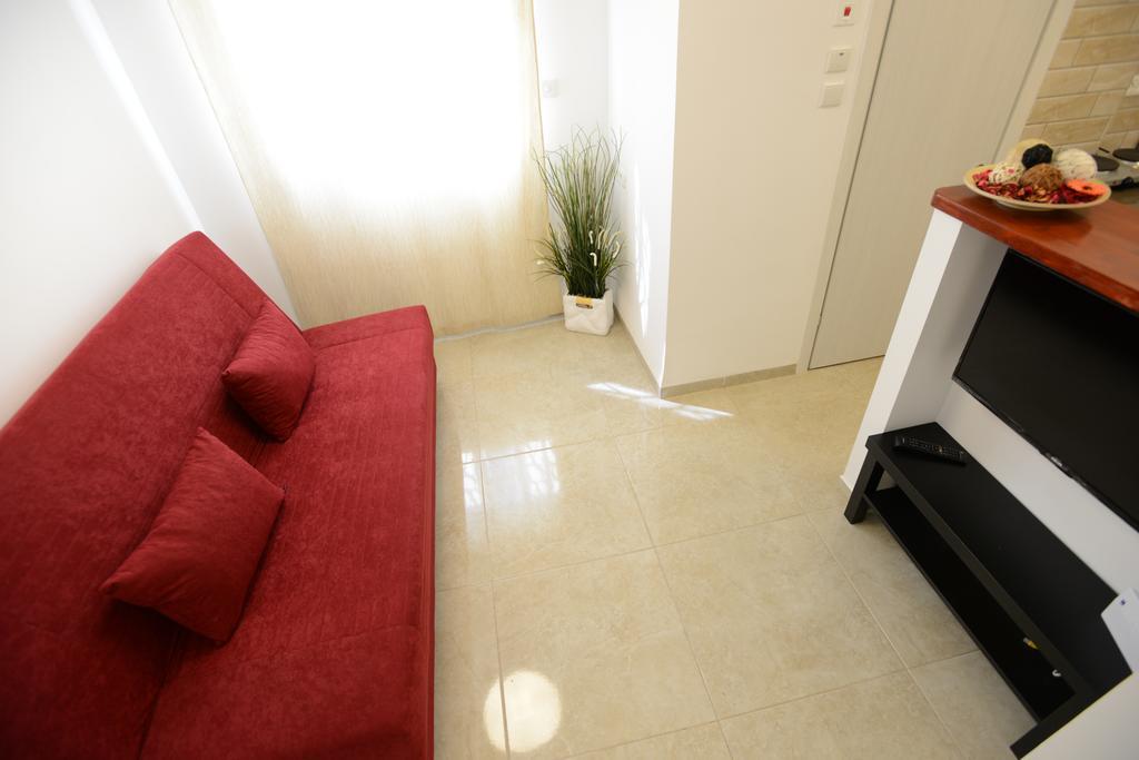 Olga Beach Apartments Haifa Exterior photo