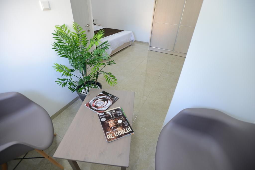 Olga Beach Apartments Haifa Exterior photo